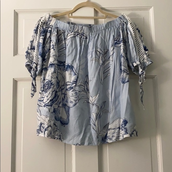 LF Tops - Lightly used off the shoulder top xs from LF